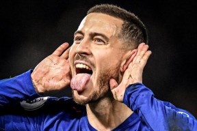 华体会app-里昂轻取巴萨，阿扎尔梅开二度欧联杯