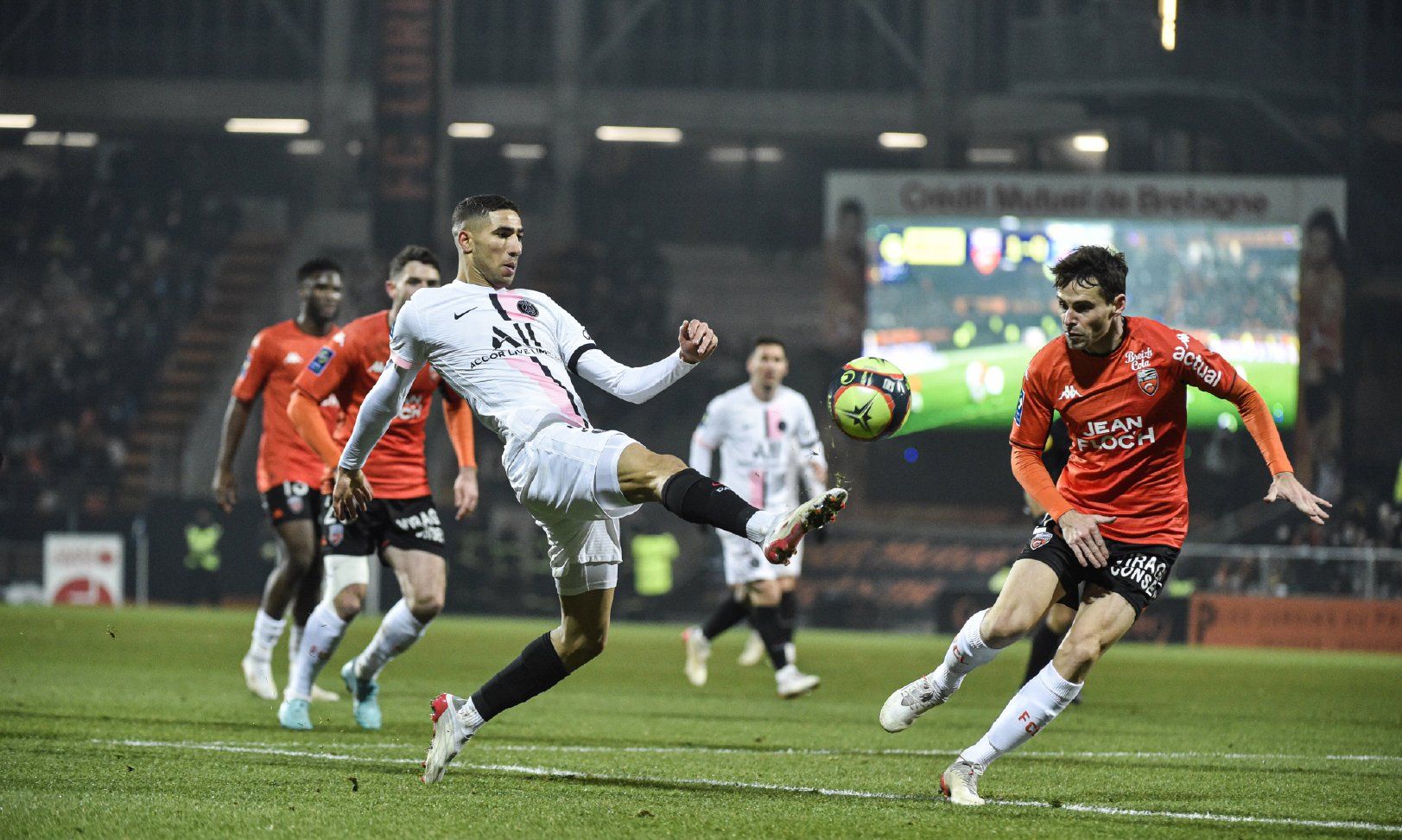 华体会下载-巴萨轻取切尔西,贝尔补时绝平法甲 第2张 华体会下载-巴萨轻取切尔西,贝尔补时绝平法甲 第2张