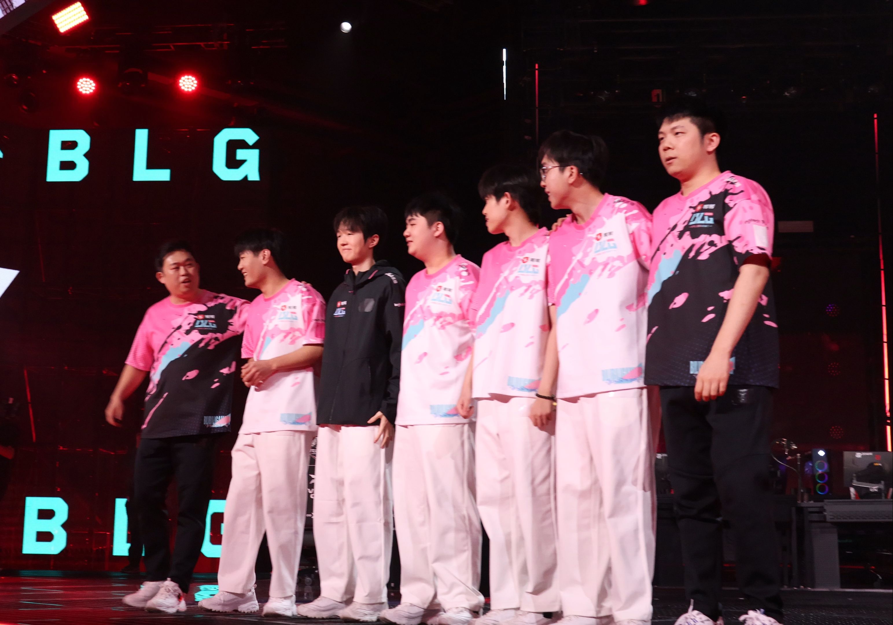 华体会-RNG力克BRO,Jankos团战一打五四强赛2:1(巴黎)的简单介绍 第1张 华体会-RNG力克BRO,Jankos团战一打五四强赛2:1(巴黎)的简单介绍 第1张