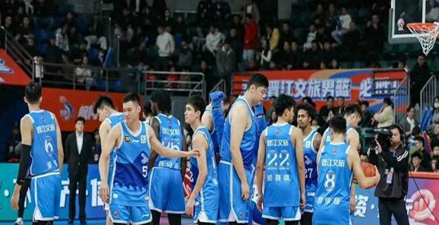 华体会官网-广西男篮主场失利，球队积极调整  第2张
