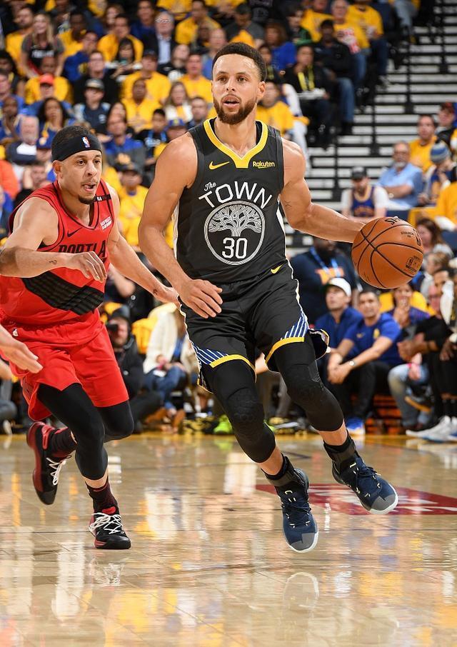 华体会网址-快船鏖战黄蜂，利拉德三分雨点燃全场  第2张