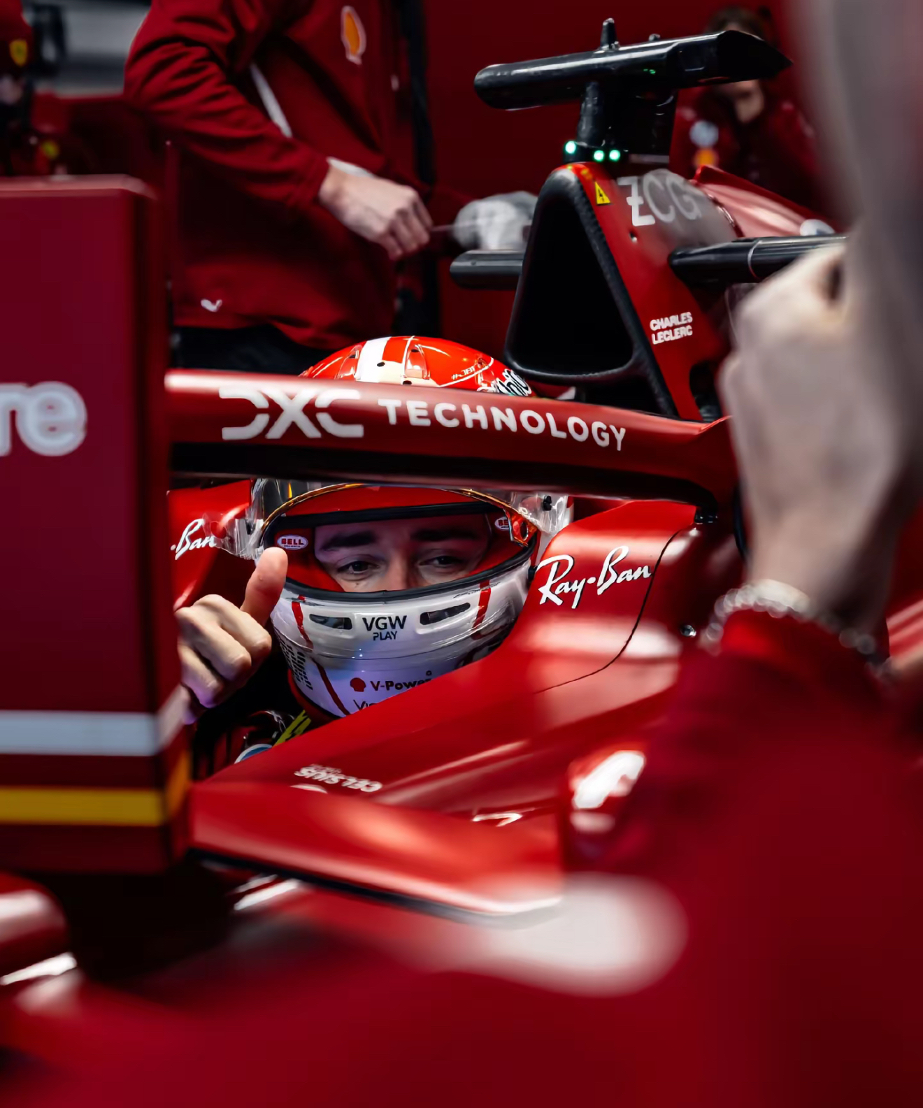 华体会-迈凯伦完胜哈斯车队，勒克莱尔高光表现  第2张